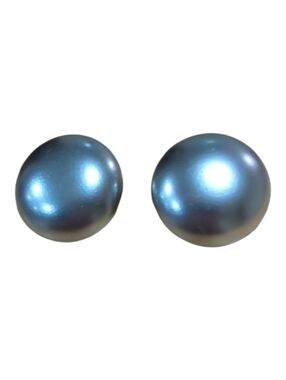 Vintage Gray Pearlized Disk Clip-on Earrings